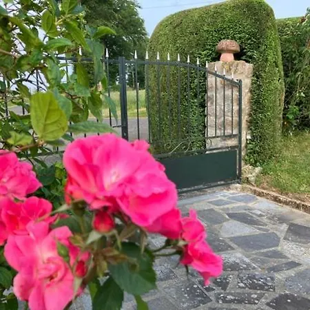 Сasa de vacaciones 3 Bedroom Farmhouse In Normandy